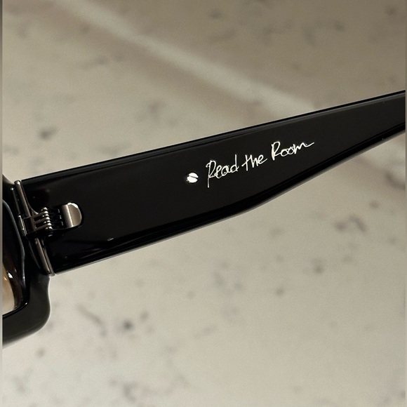 DEZI Read The Room Sunglasses - Picture 7 of 16